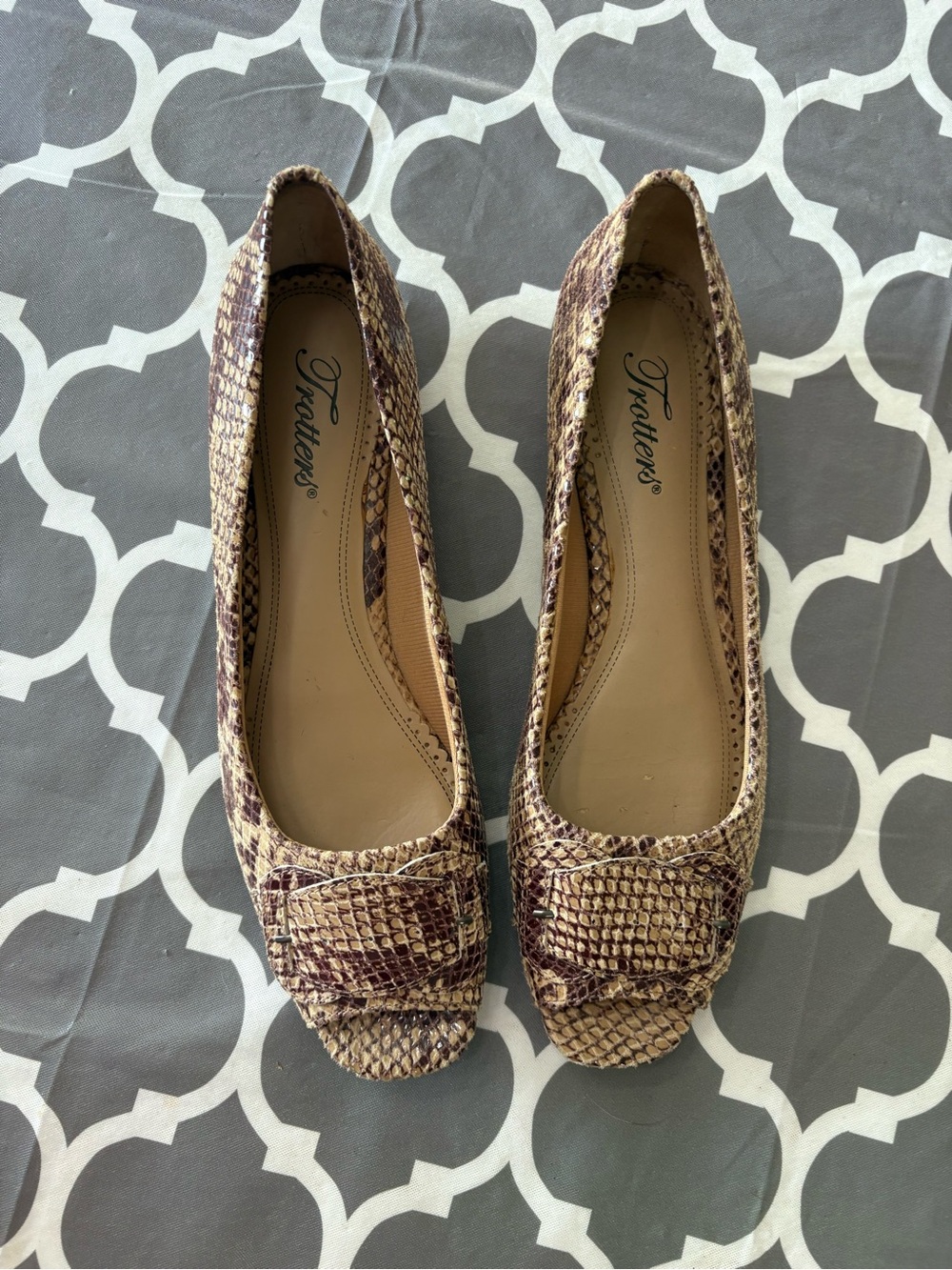 Trotters snake-print peep-toe slum width flats